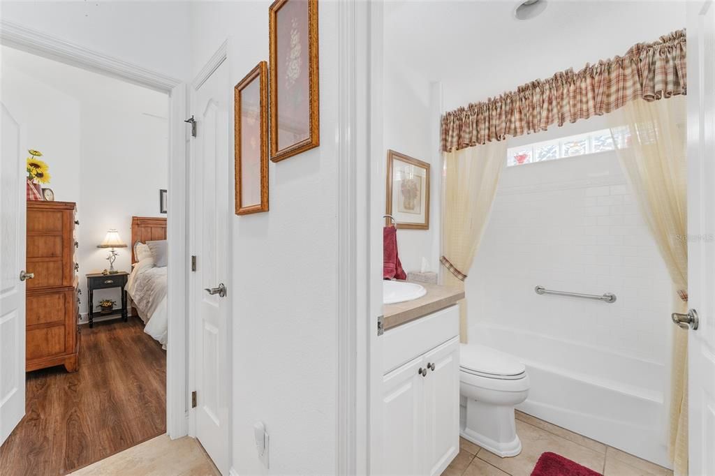 На продажу: $489,000 (3 спален, 2 ванн, 1876 Квадратных фут)