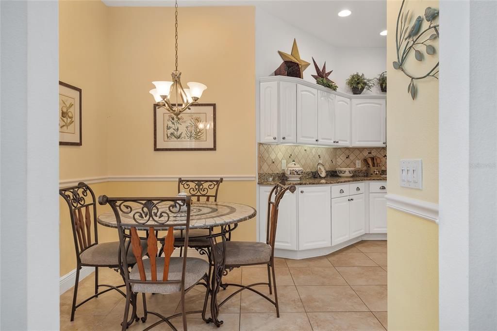 На продажу: $489,000 (3 спален, 2 ванн, 1876 Квадратных фут)