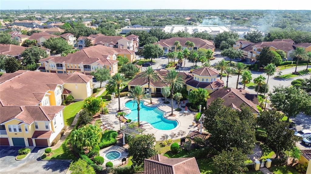 合同活跃: $199,900 (1 贝兹, 1 浴室, 895 平方英尺)