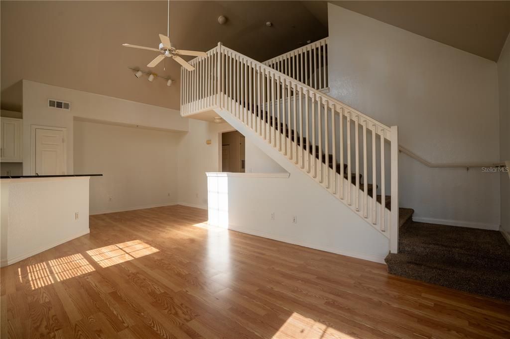 For Rent: $1,900 (2 beds, 2 baths, 1255 Square Feet)