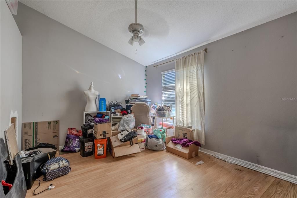 For Sale: $240,000 (2 beds, 1 baths, 1146 Square Feet)