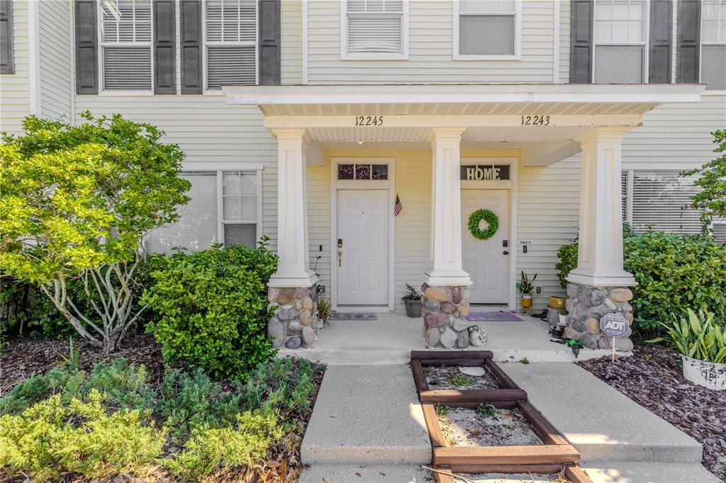 For Sale: $240,000 (2 beds, 1 baths, 1146 Square Feet)