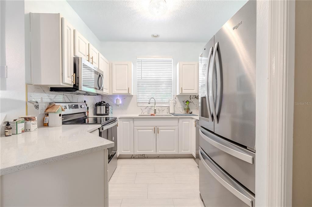 For Sale: $240,000 (2 beds, 1 baths, 1146 Square Feet)