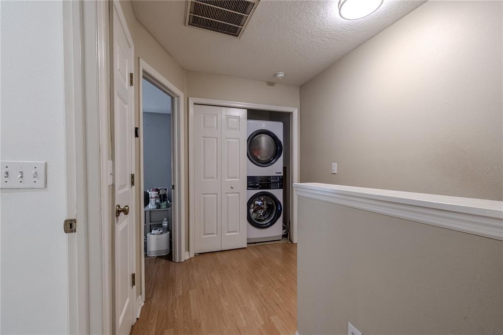 For Sale: $240,000 (2 beds, 1 baths, 1146 Square Feet)