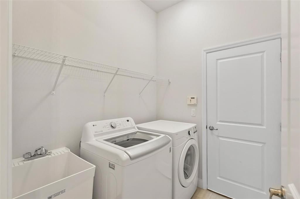 В аренду: $3,600 (3 спален, 3 ванн, 1845 Квадратных фут)