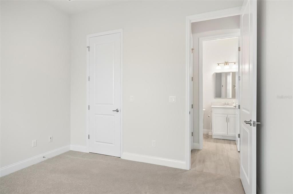 В аренду: $3,600 (3 спален, 3 ванн, 1845 Квадратных фут)