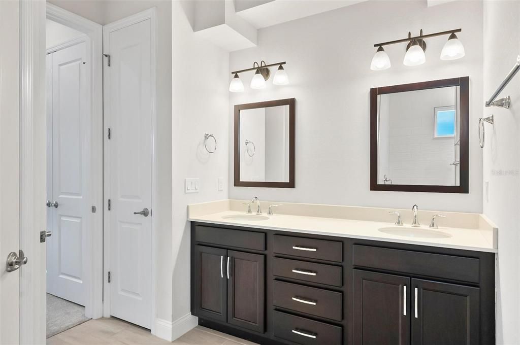 В аренду: $3,600 (3 спален, 3 ванн, 1845 Квадратных фут)