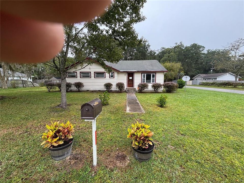 Activo con contrato: $155,000 (3 camas, 2 baños, 1449 Pies cuadrados)