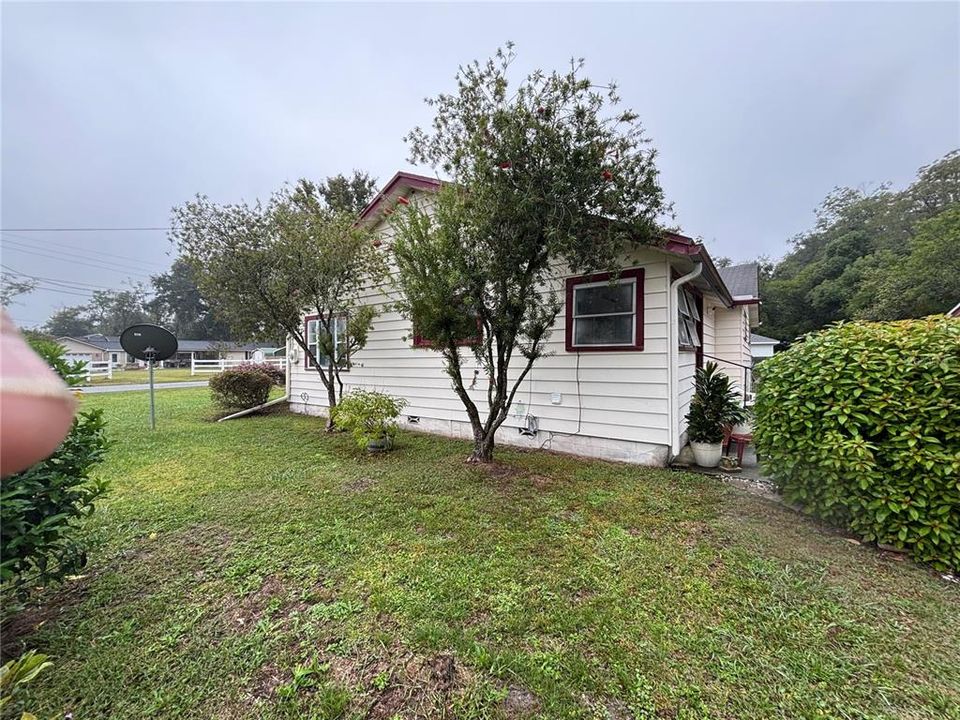 Activo con contrato: $155,000 (3 camas, 2 baños, 1449 Pies cuadrados)