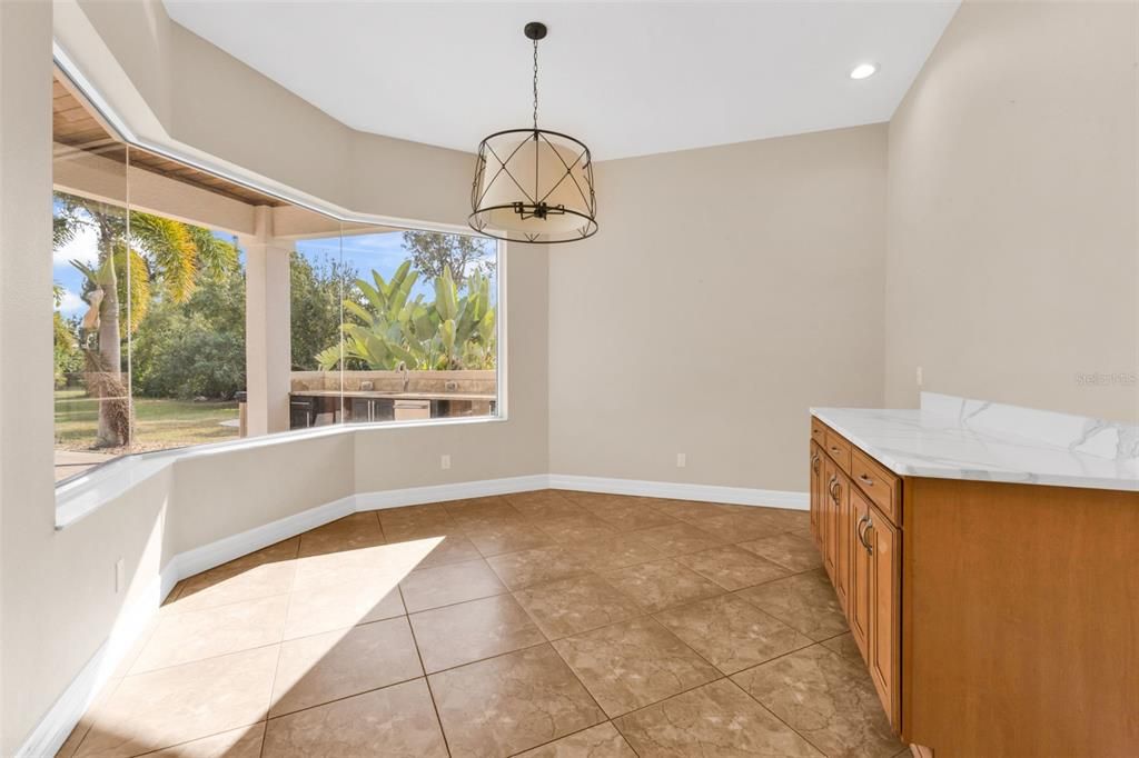 For Sale: $1,100,000 (5 beds, 4 baths, 5761 Square Feet)