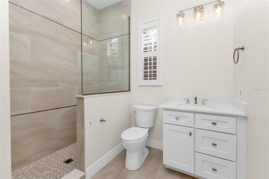 For Sale: $1,100,000 (5 beds, 4 baths, 5761 Square Feet)