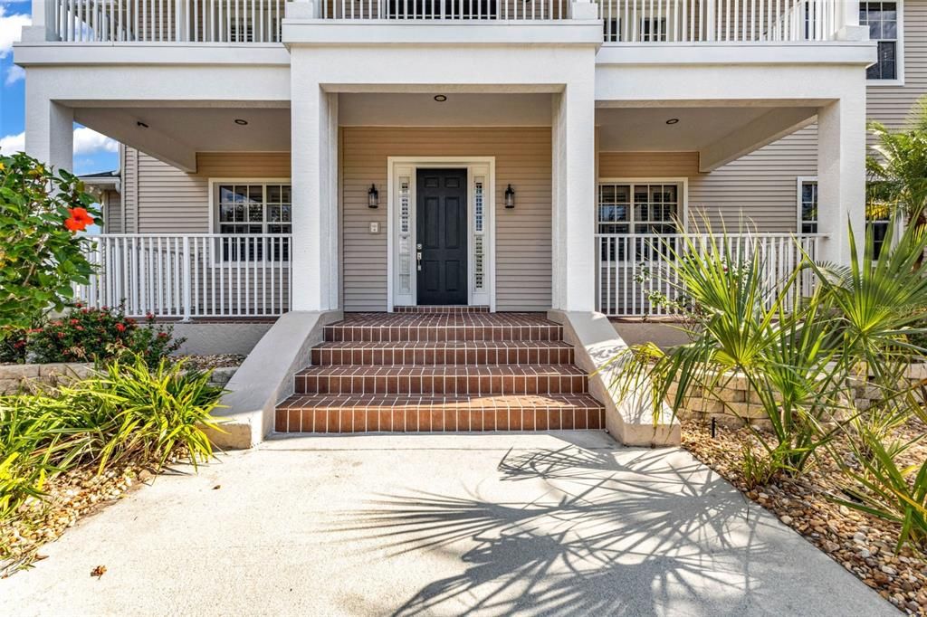 For Sale: $1,100,000 (5 beds, 4 baths, 5761 Square Feet)