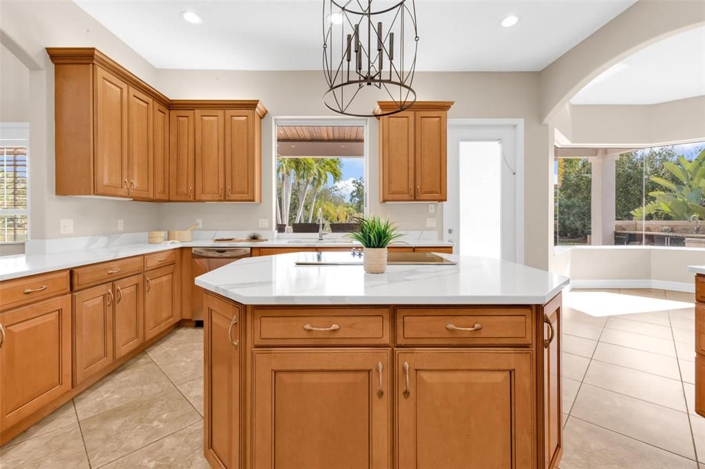 For Sale: $1,100,000 (5 beds, 4 baths, 5761 Square Feet)