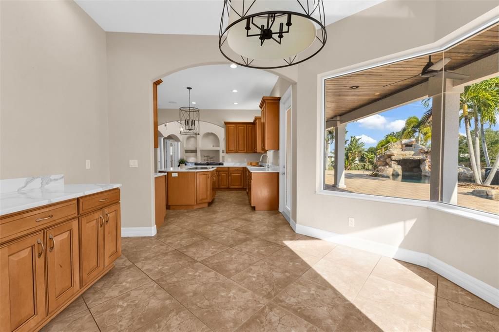 For Sale: $1,100,000 (5 beds, 4 baths, 5761 Square Feet)