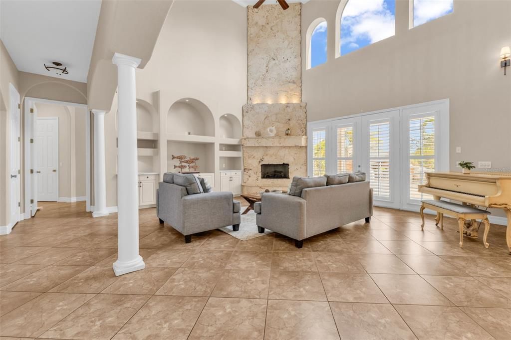 For Sale: $1,100,000 (5 beds, 4 baths, 5761 Square Feet)