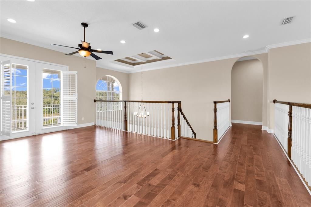 For Sale: $1,100,000 (5 beds, 4 baths, 5761 Square Feet)