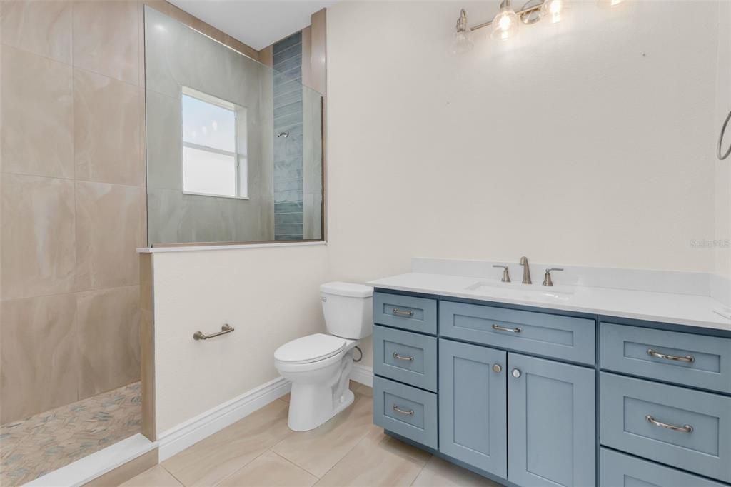 For Sale: $1,100,000 (5 beds, 4 baths, 5761 Square Feet)