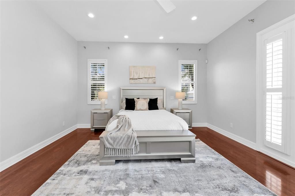 For Sale: $1,100,000 (5 beds, 4 baths, 5761 Square Feet)