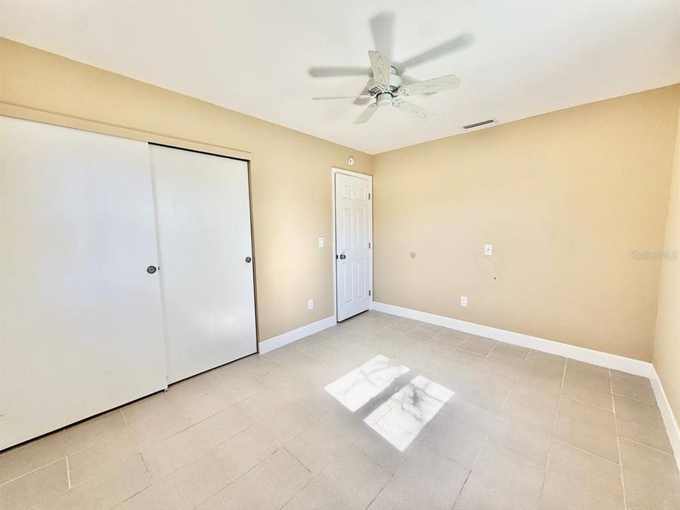 For Rent: $1,875 (2 beds, 1 baths, 725 Square Feet)