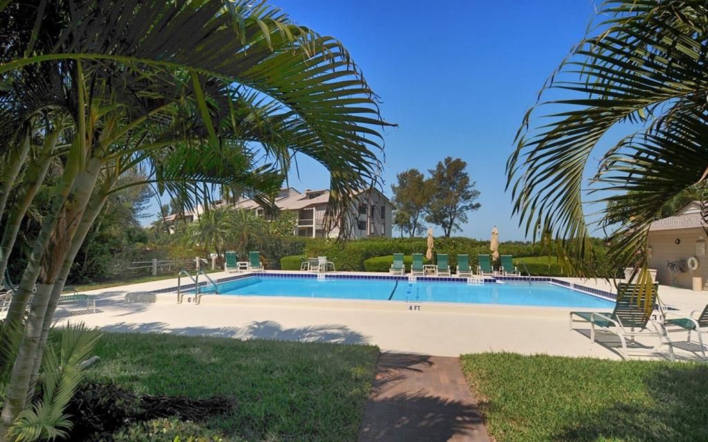 For Sale: $849,000 (3 beds, 2 baths, 2597 Square Feet)