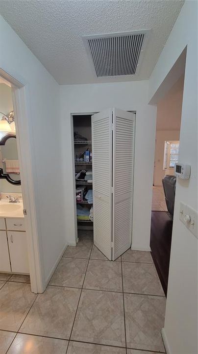 待售: $140,000 (2 贝兹, 2 浴室, 1151 平方英尺)