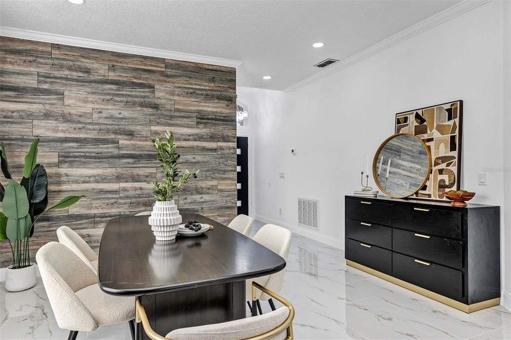 Activo con contrato: $519,000 (3 camas, 2 baños, 1762 Pies cuadrados)