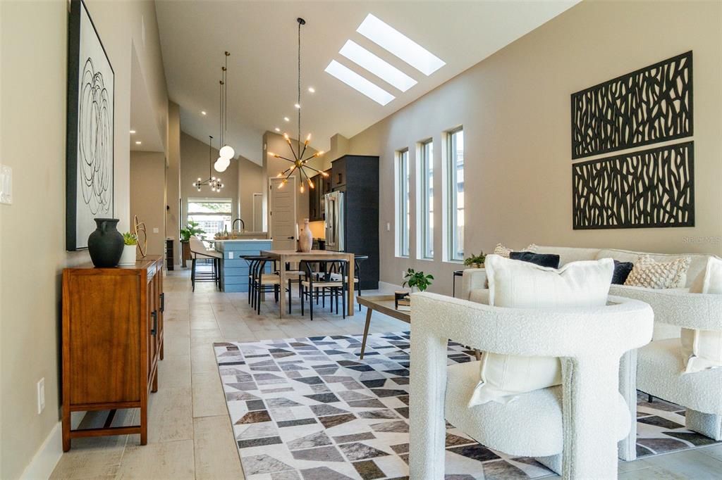 На продажу: $654,900 (3 спален, 2 ванн, 2145 Квадратных фут)