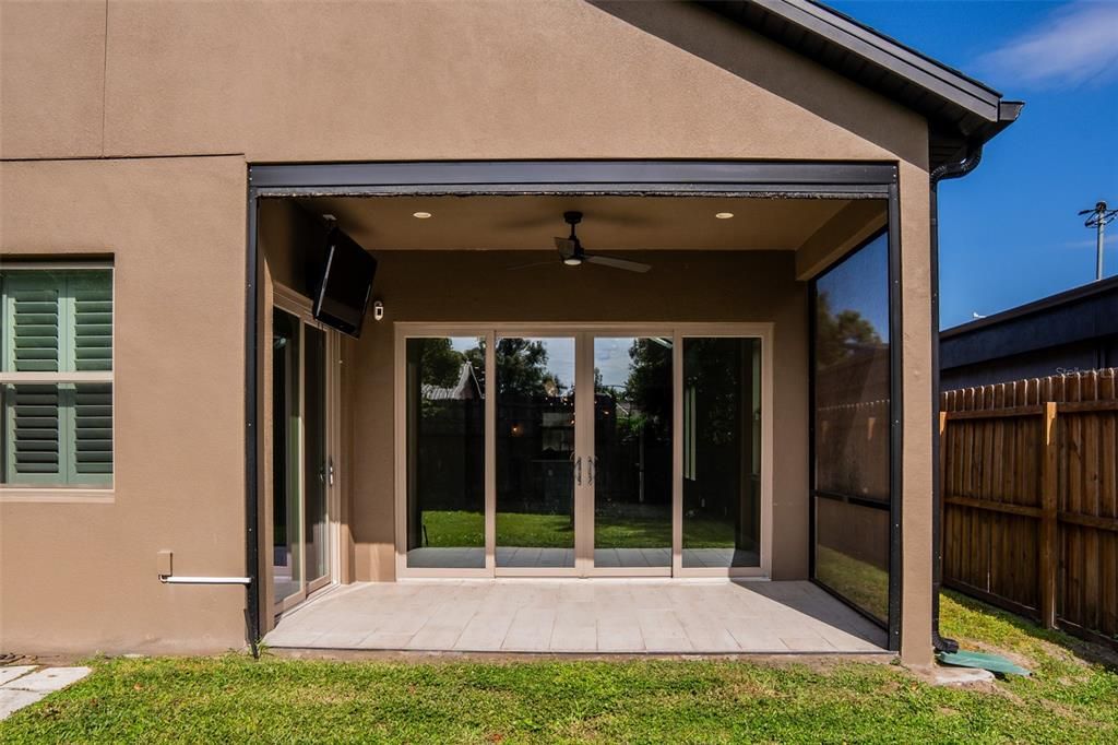 En Venta: $654,900 (3 camas, 2 baños, 2145 Pies cuadrados)