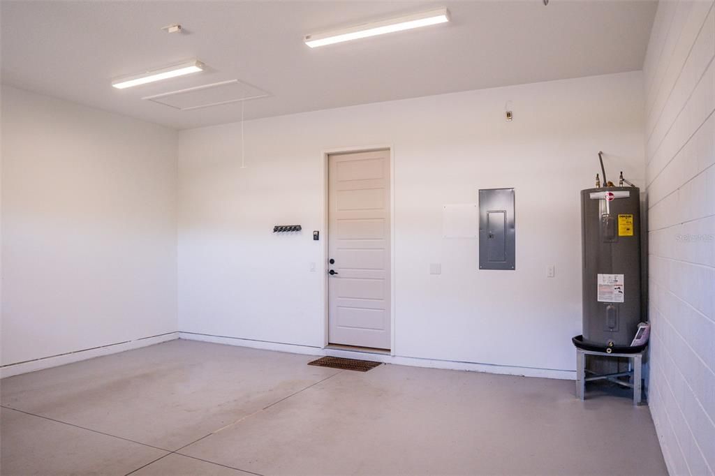 На продажу: $654,900 (3 спален, 2 ванн, 2145 Квадратных фут)