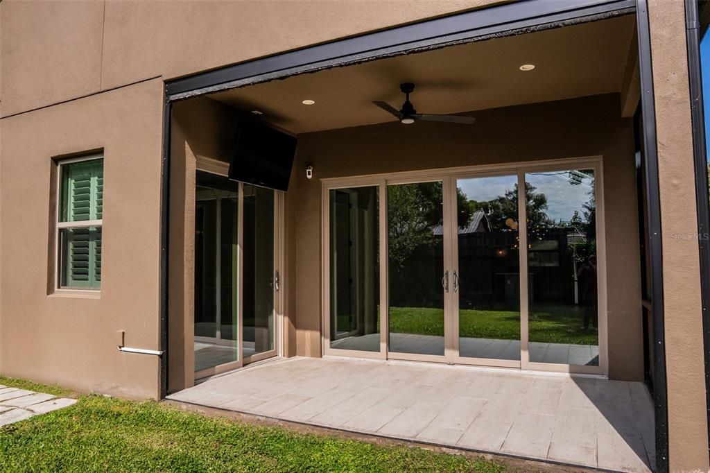 En Venta: $654,900 (3 camas, 2 baños, 2145 Pies cuadrados)