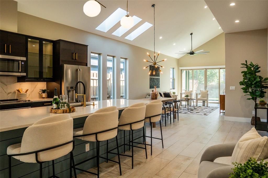 На продажу: $654,900 (3 спален, 2 ванн, 2145 Квадратных фут)