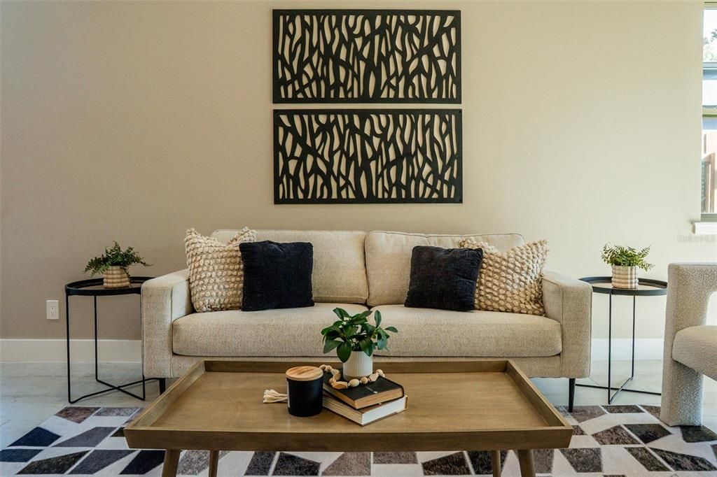 На продажу: $654,900 (3 спален, 2 ванн, 2145 Квадратных фут)