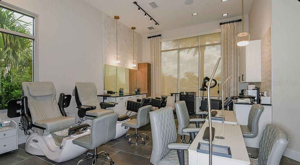 合同活跃: $938,273 (3 贝兹, 3 浴室, 2435 平方英尺)