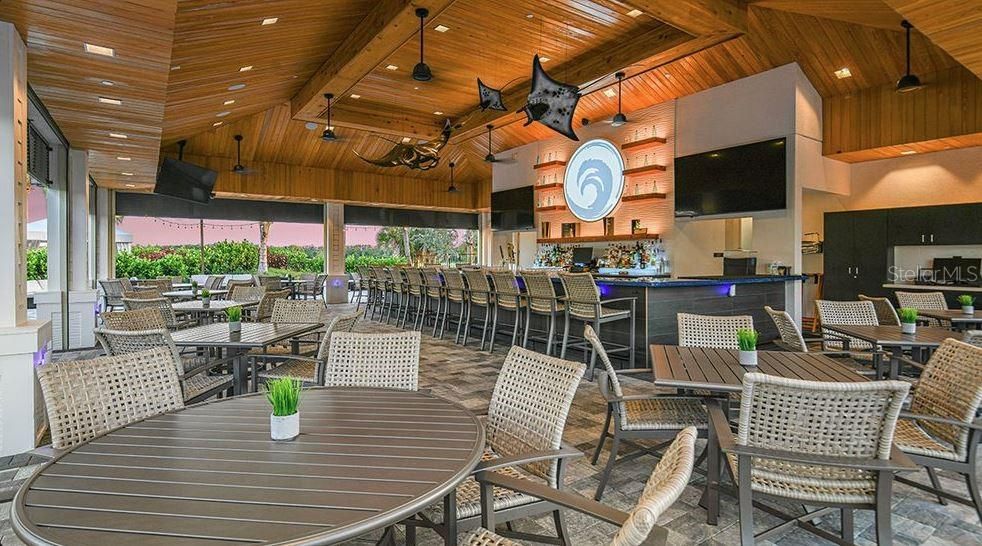 合同活跃: $938,273 (3 贝兹, 3 浴室, 2435 平方英尺)