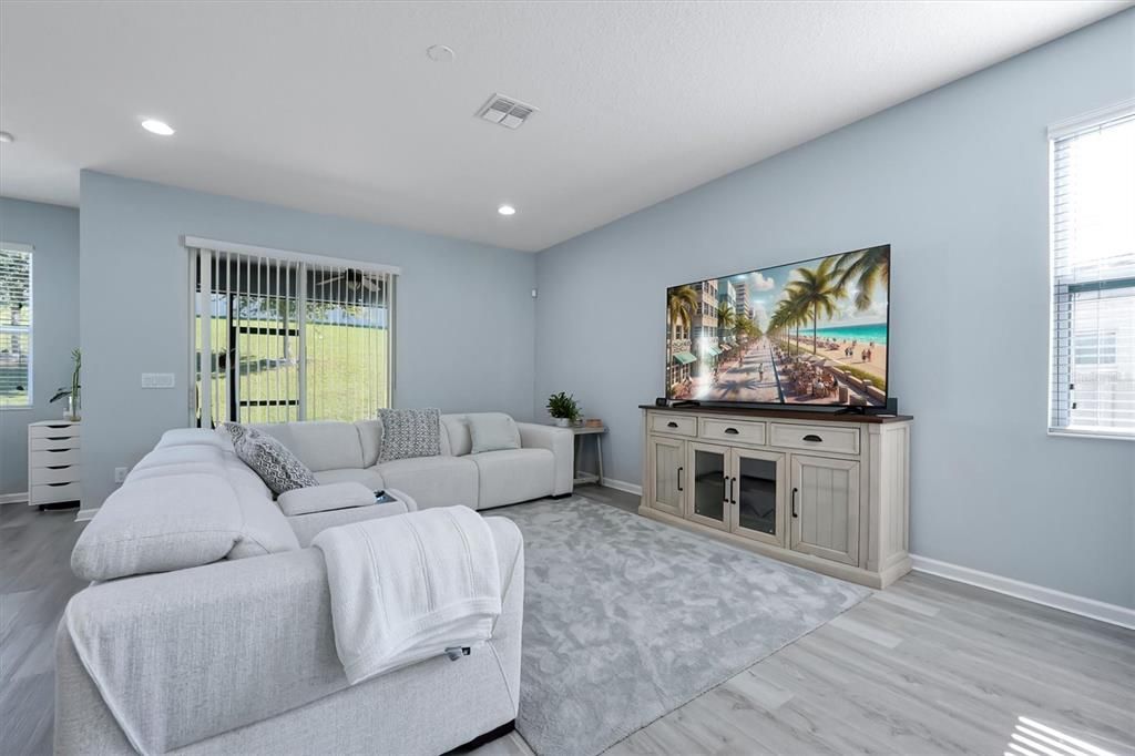 На продажу: $659,000 (5 спален, 3 ванн, 3095 Квадратных фут)