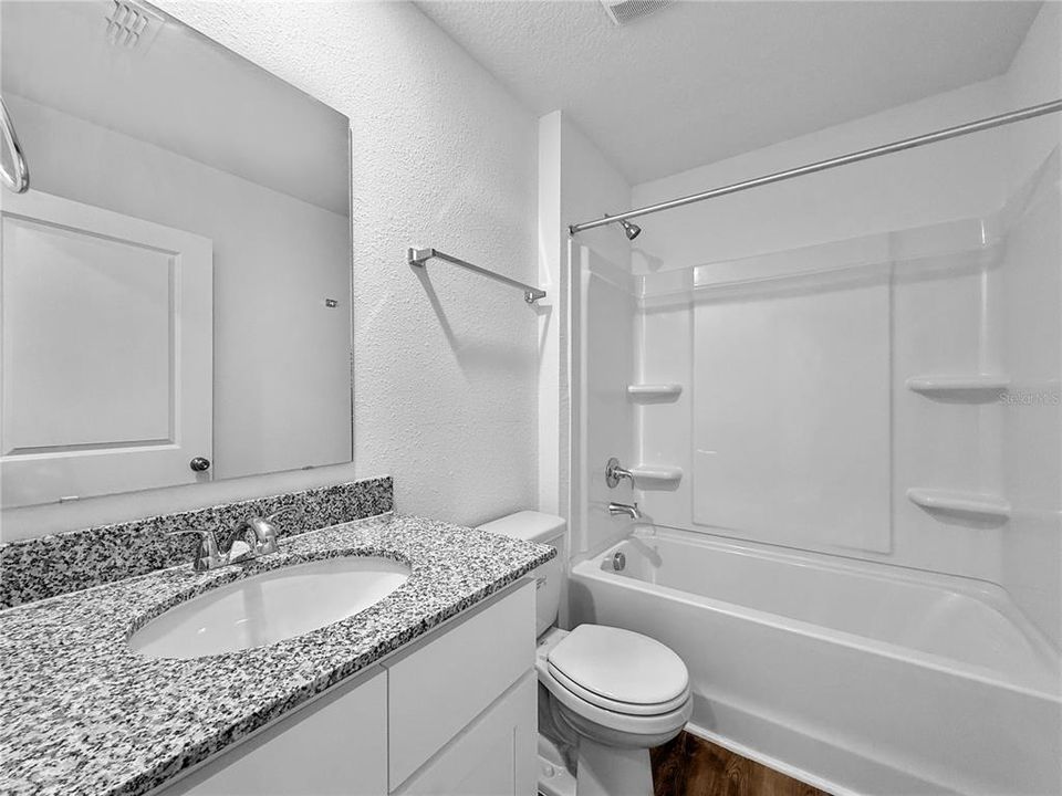 For Rent: $1,815 (3 beds, 2 baths, 1290 Square Feet)