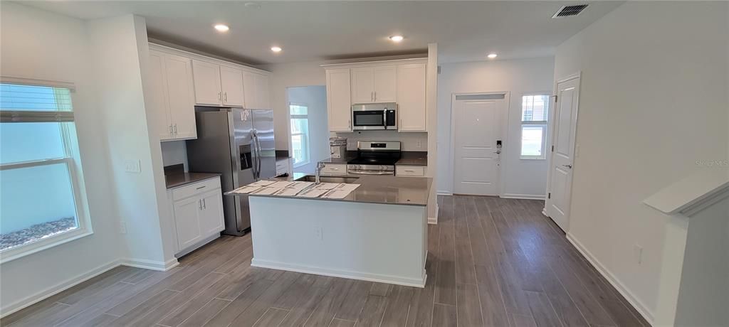 Active With Contract: $2,350 (3 beds, 2 baths, 1782 Square Feet)