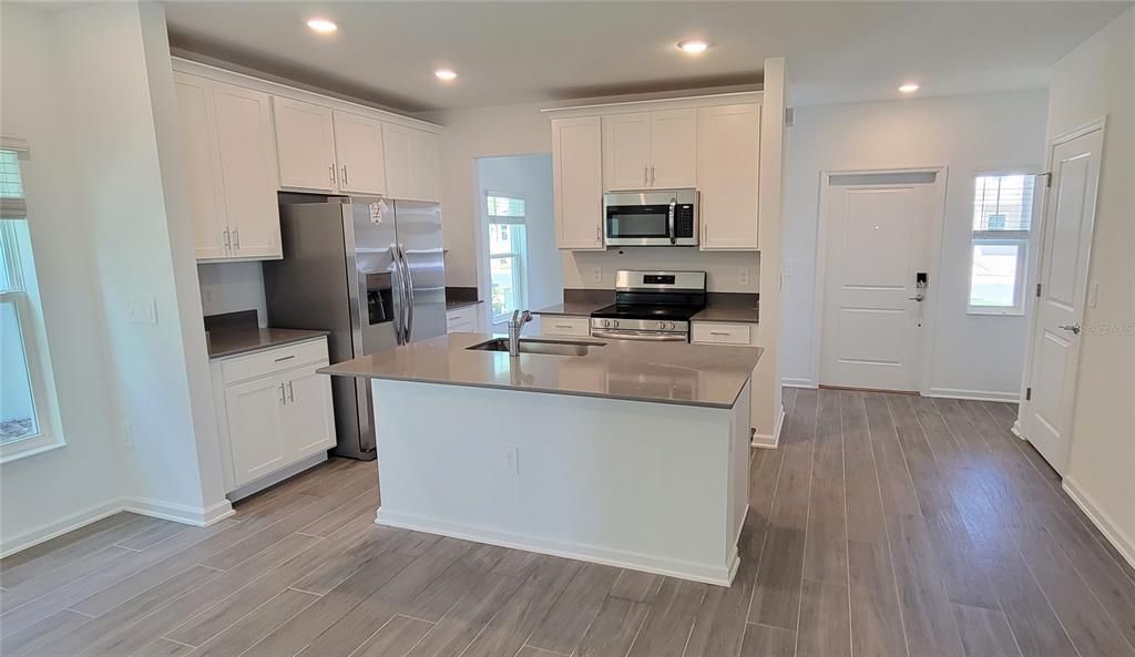 Active With Contract: $2,350 (3 beds, 2 baths, 1782 Square Feet)