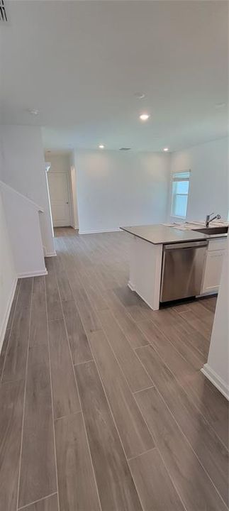 Active With Contract: $2,350 (3 beds, 2 baths, 1782 Square Feet)