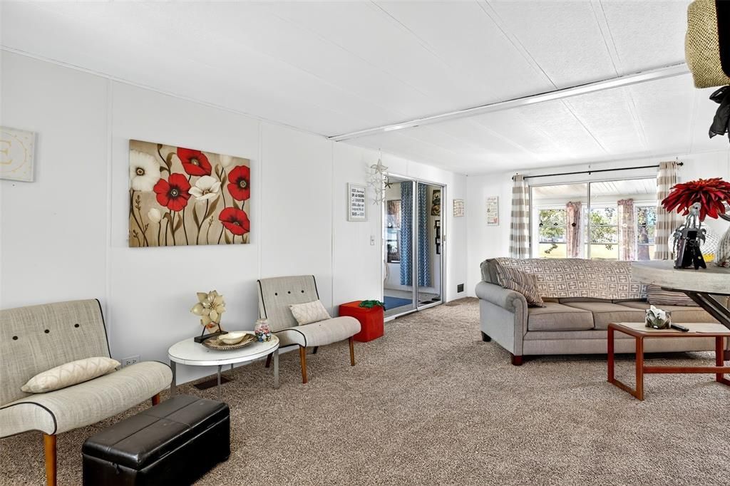 For Sale: $110,000 (2 beds, 2 baths, 1440 Square Feet)