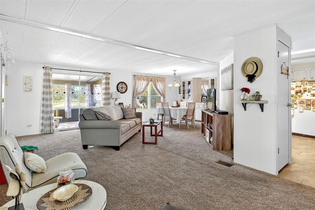 For Sale: $110,000 (2 beds, 2 baths, 1440 Square Feet)