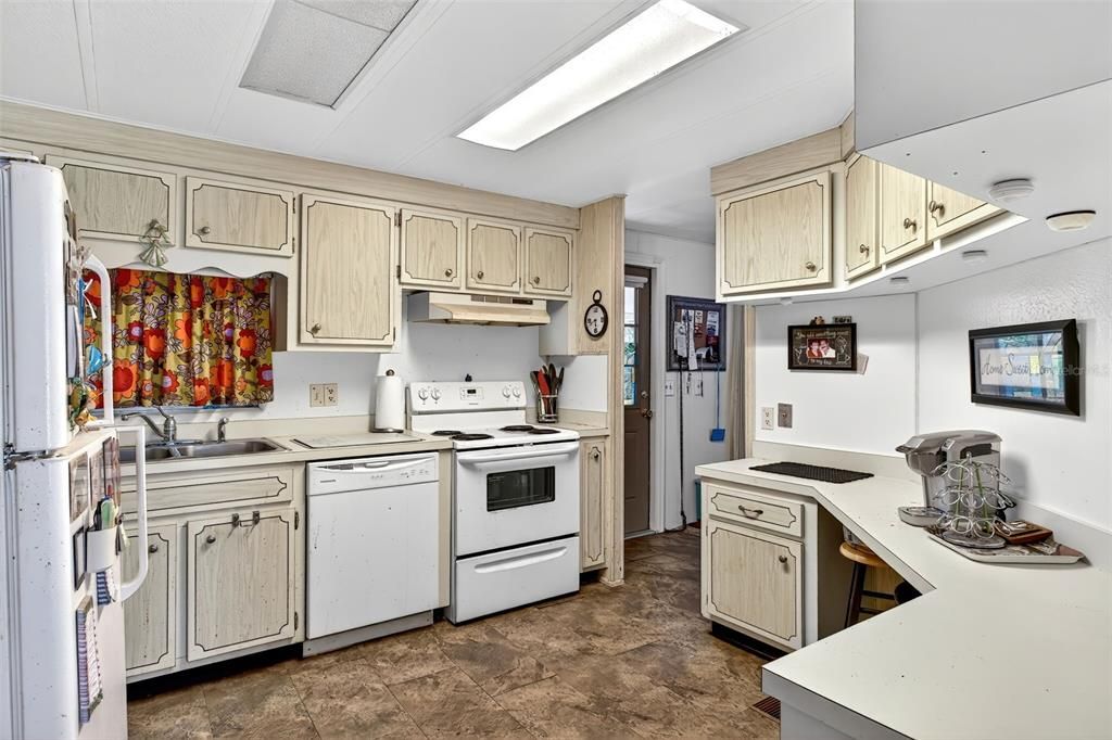 For Sale: $110,000 (2 beds, 2 baths, 1440 Square Feet)