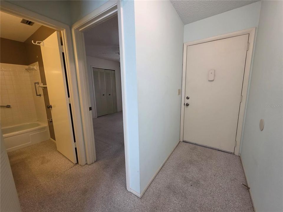 Под контрактом: $109,900 (2 спален, 2 ванн, 1125 Квадратных фут)