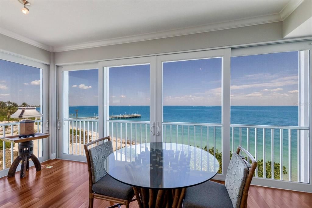 待售: $4,975,000 (3 贝兹, 3 浴室, 3006 平方英尺)