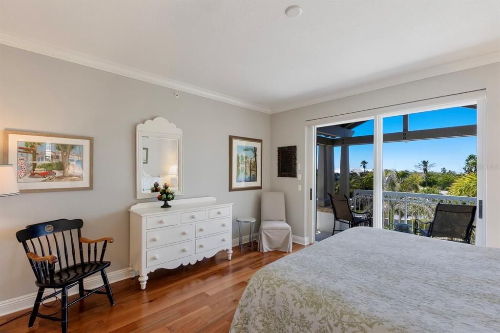 待售: $4,975,000 (3 贝兹, 3 浴室, 3006 平方英尺)