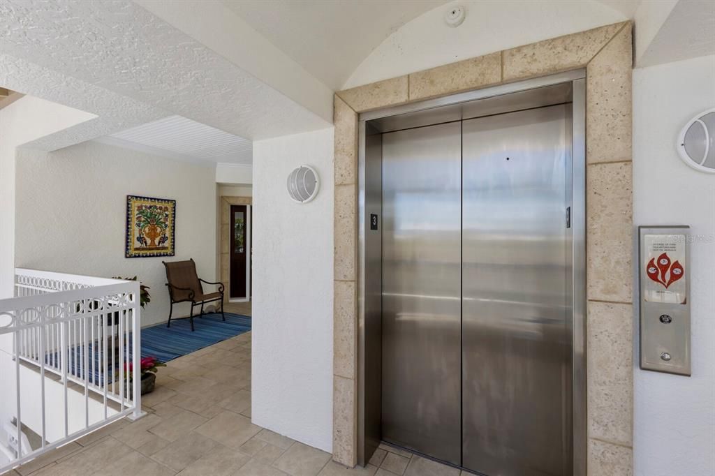 待售: $4,975,000 (3 贝兹, 3 浴室, 3006 平方英尺)