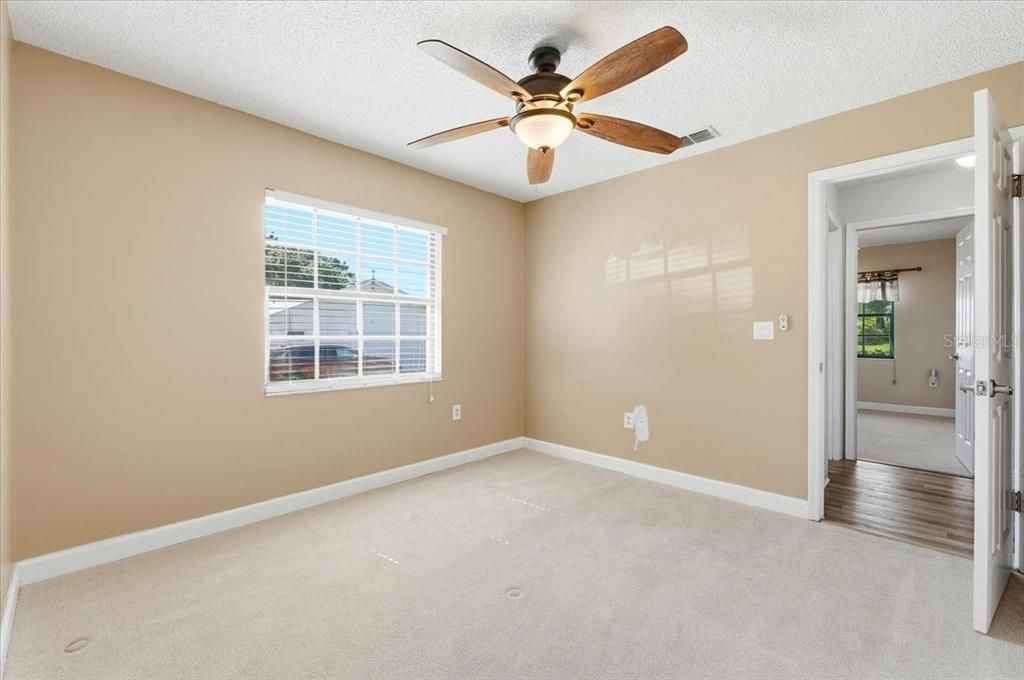 На продажу: $384,999 (3 спален, 2 ванн, 2077 Квадратных фут)