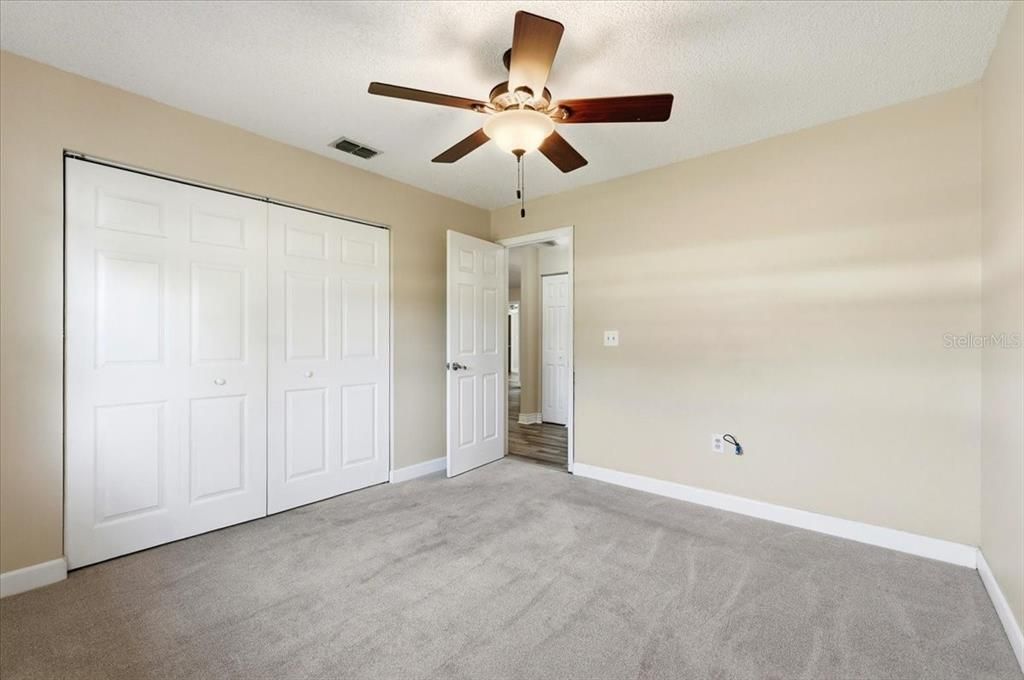 На продажу: $384,999 (3 спален, 2 ванн, 2077 Квадратных фут)