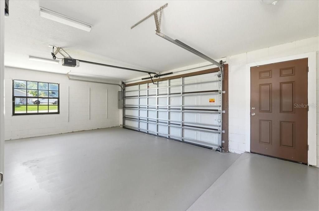 На продажу: $384,999 (3 спален, 2 ванн, 2077 Квадратных фут)