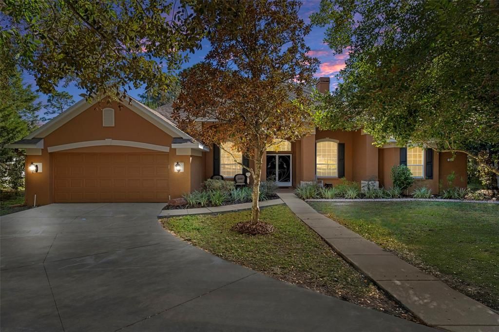 Под контрактом: $550,000 (3 спален, 3 ванн, 2596 Квадратных фут)